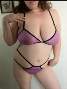 Anonymer Telefonsex mit kurviger Lady